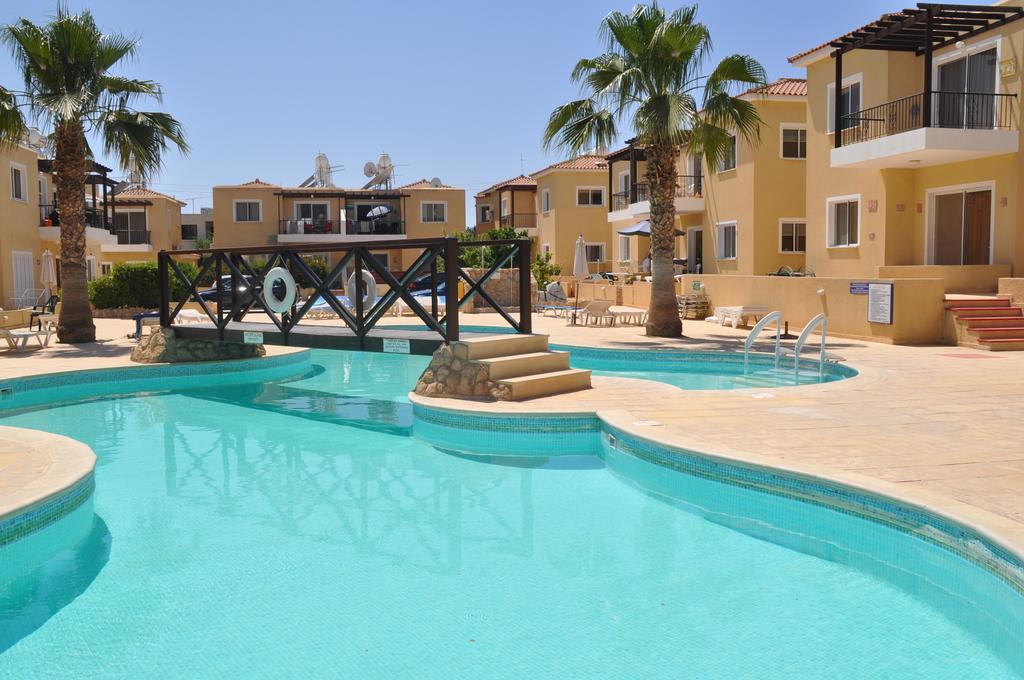Sirena Sunrise, Apartment 4 Paphos Exterior foto